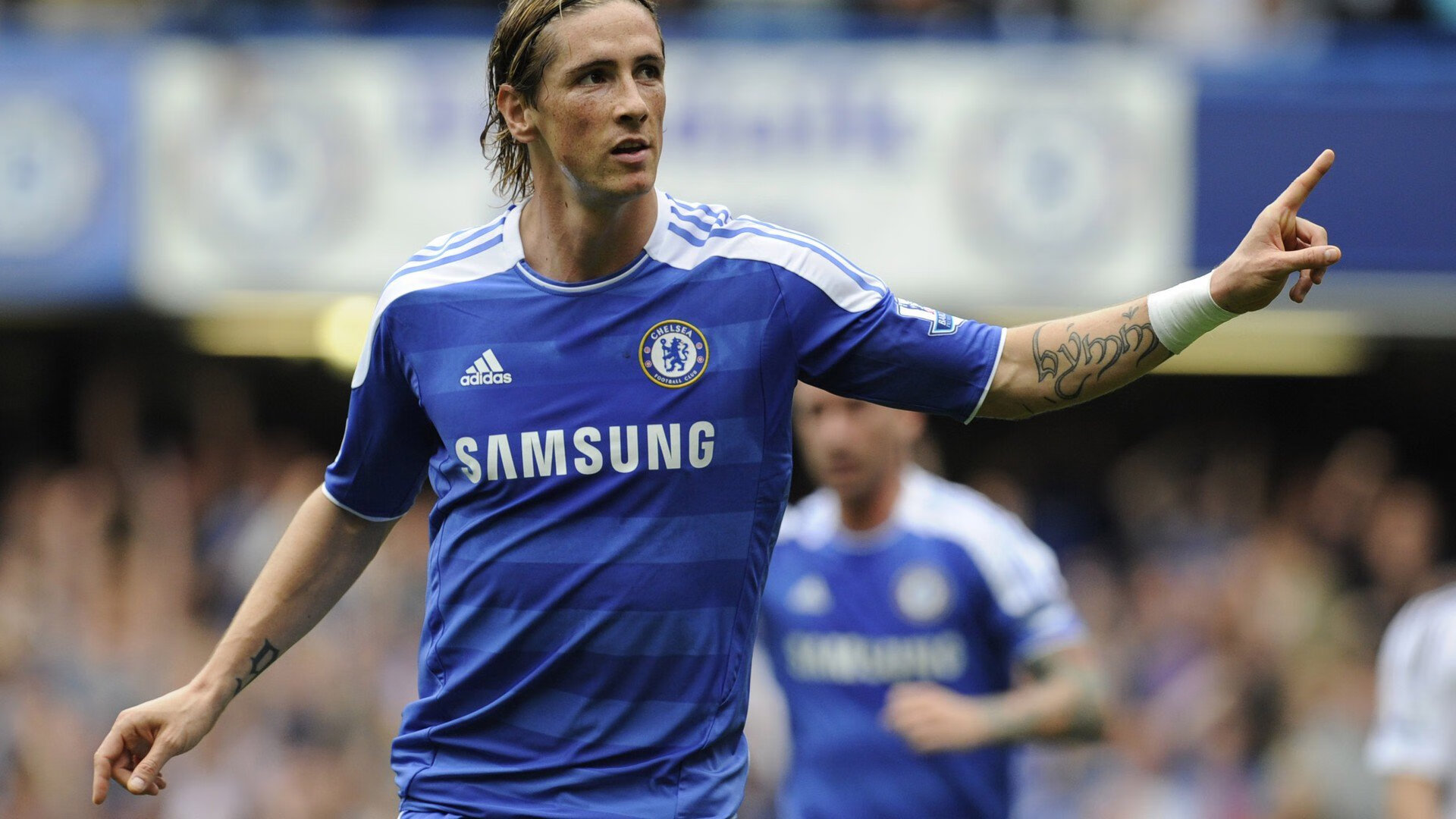 _运动装备大比拼：最新科技球拍与鞋类推荐_，有什么球拍